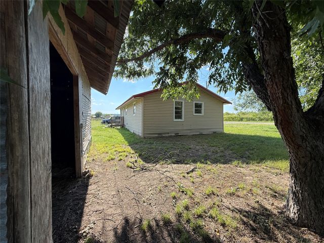 902 Grimes Road, Mineral Wells, TX 76067