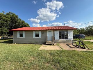 902 Grimes Road, Mineral Wells, TX 76067