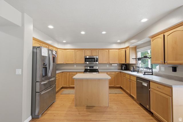 1071 S 55 W, Farmington, UT 84025