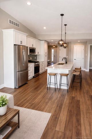 11404 S Lake Drive, Holland, MI 49424