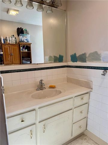 5727 Nogard Avenue, Kansas City, KS 66104