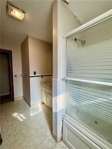 5727 Nogard Avenue, Kansas City, KS 66104