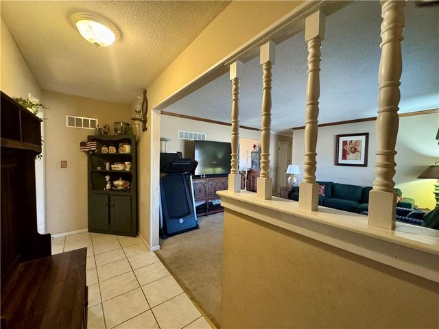 5727 Nogard Avenue, Kansas City, KS 66104