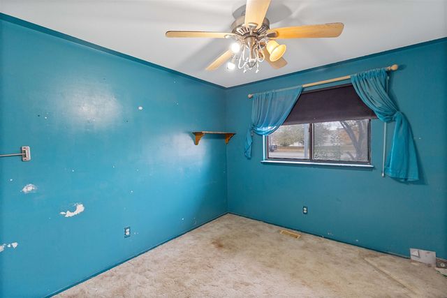 12111 Inkster Road, Livonia, MI 48150