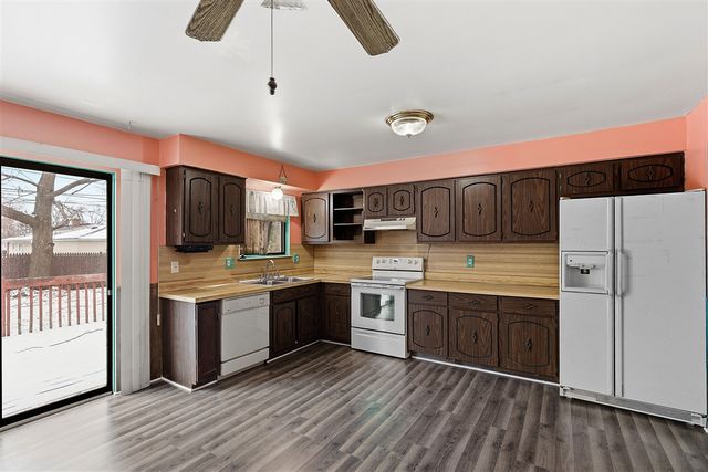 12111 Inkster Road, Livonia, MI 48150