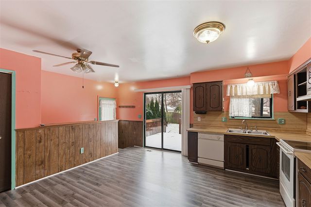 12111 Inkster Road, Livonia, MI 48150