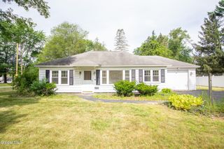 4 Weiser Street, Bethlehem, NY 12077