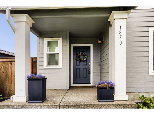 1870 SMITH Dr, Woodburn, OR 97071