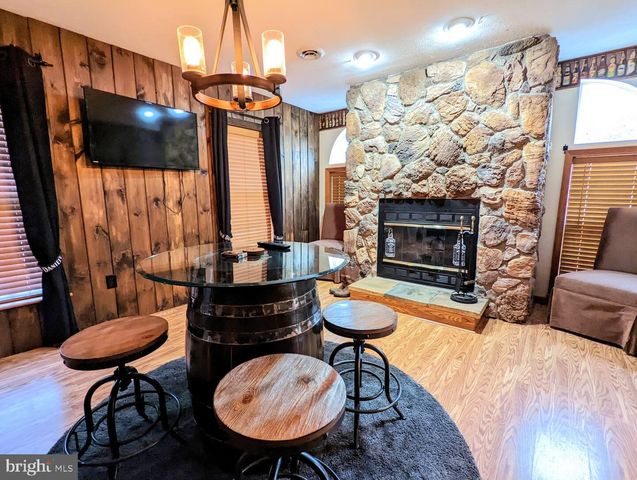 14 MINNIE HA HA RD, Albrightsville, PA 18210