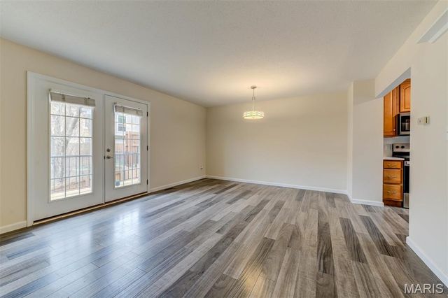 1169 Rue La Ville Walk 1169, Creve Coeur, MO 63141