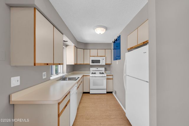 2230 Bridge Avenue 4, Point Pleasant, NJ 08742