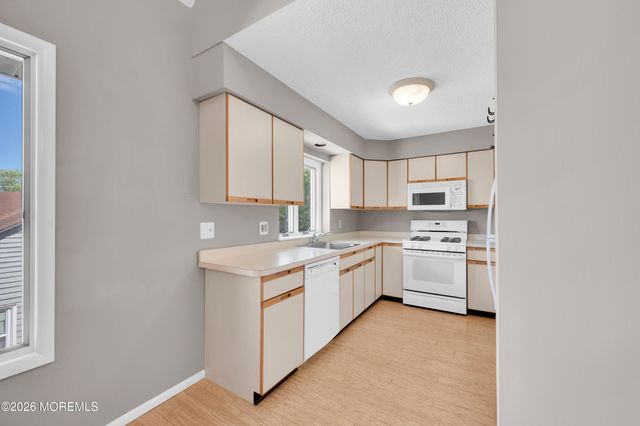 2230 Bridge Avenue 4, Point Pleasant, NJ 08742