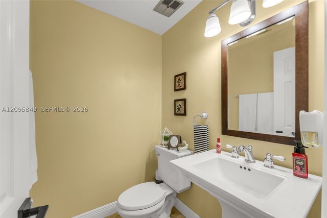 13711 SW 108th St, Miami, FL 33186
