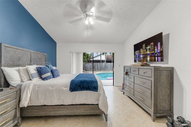 13711 SW 108th St, Miami, FL 33186
