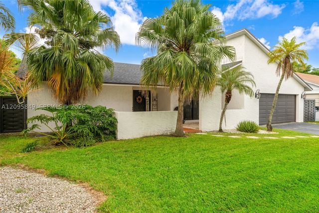 13711 SW 108th St, Miami, FL 33186