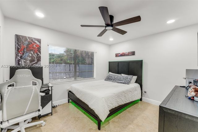 13711 SW 108th St, Miami, FL 33186