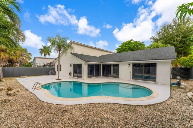 13711 SW 108th St, Miami, FL 33186