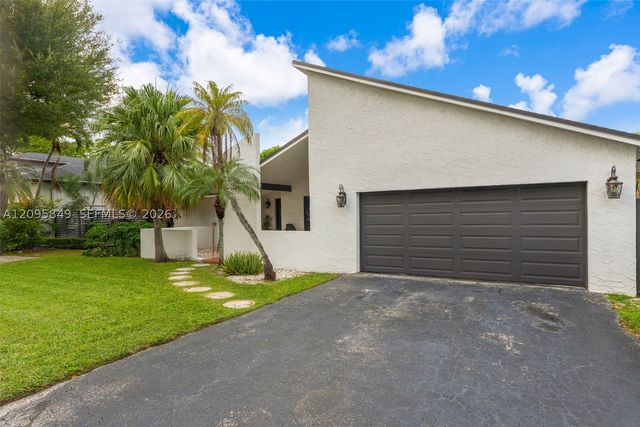13711 SW 108th St, Miami, FL 33186