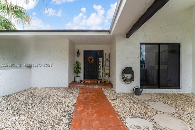 13711 SW 108th St, Miami, FL 33186