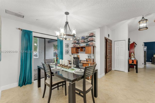 13711 SW 108th St, Miami, FL 33186