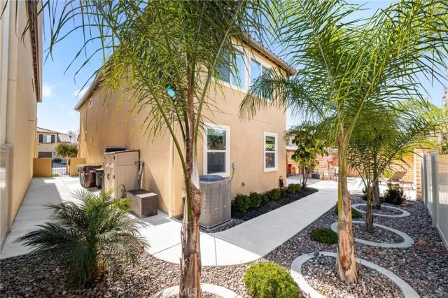 38464 Rosegate, Murrieta, CA 92563