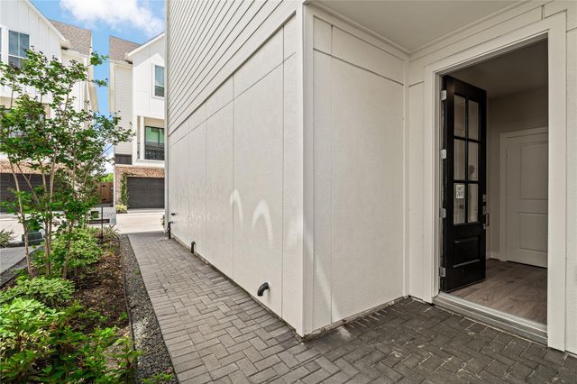 3916 Willowbend Point Drive, Houston, TX 77025