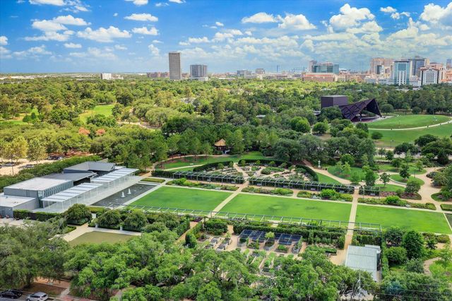 3916 Willowbend Point Drive, Houston, TX 77025