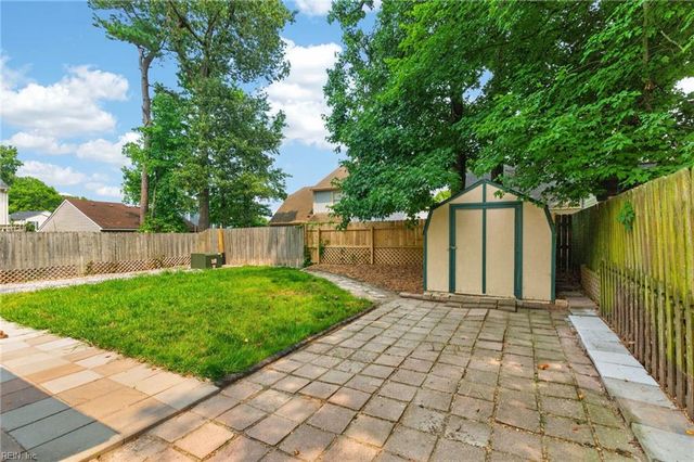 1504 Snowbird CT, Virginia Beach, VA 23454