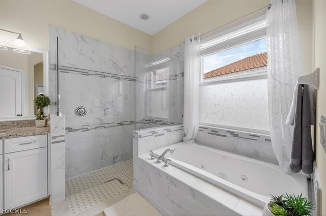 9935 Via San Marco Loop, Fort Myers, FL 33905