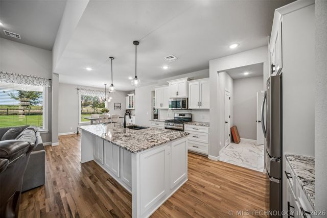 14046 N 54th East Avenue, Collinsville, OK 74021