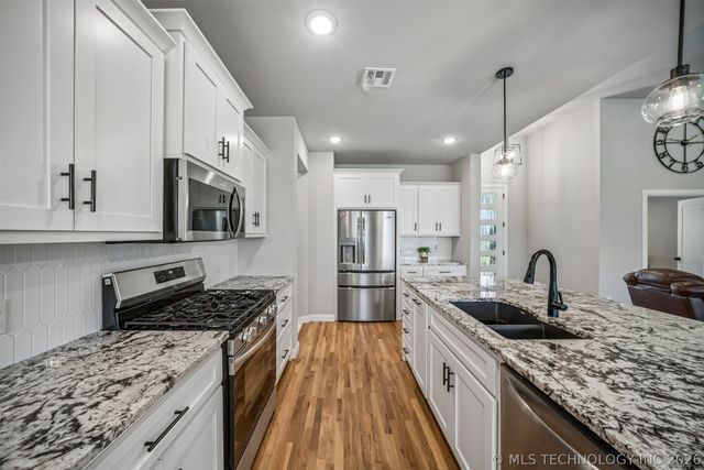 14046 N 54th East Avenue, Collinsville, OK 74021