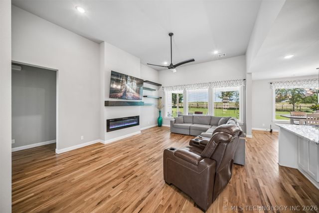 14046 N 54th East Avenue, Collinsville, OK 74021