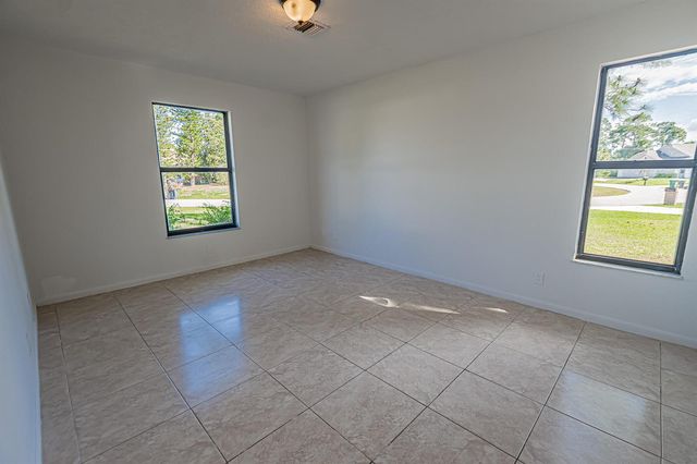 993 SW Cecil Lane, Port St. Lucie, FL 34953