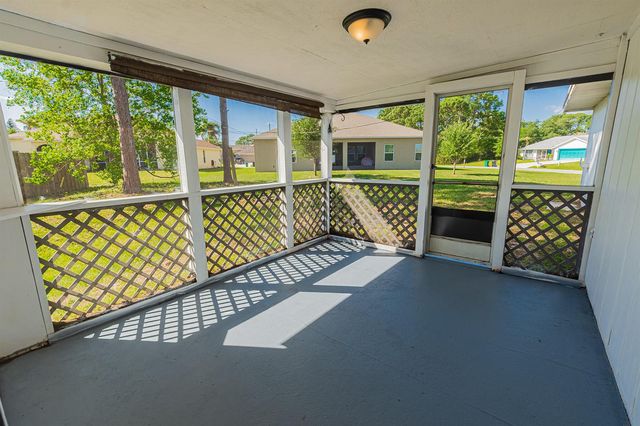 993 SW Cecil Lane, Port St. Lucie, FL 34953