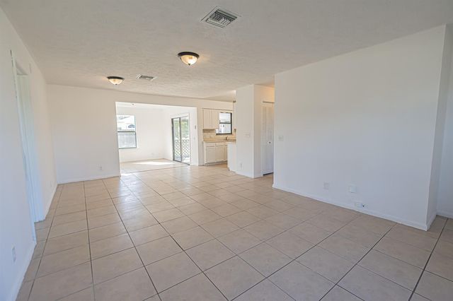 993 SW Cecil Lane, Port St. Lucie, FL 34953