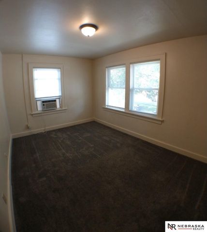 1941 J Street, Lincoln, NE 68510