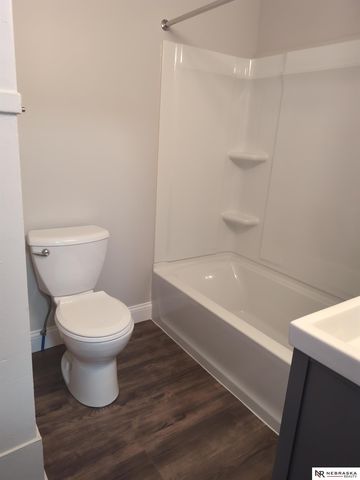 1941 J Street, Lincoln, NE 68510