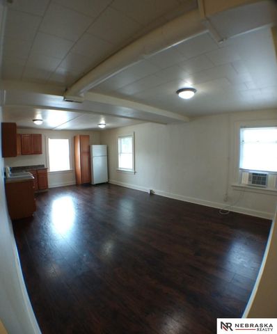 1941 J Street, Lincoln, NE 68510