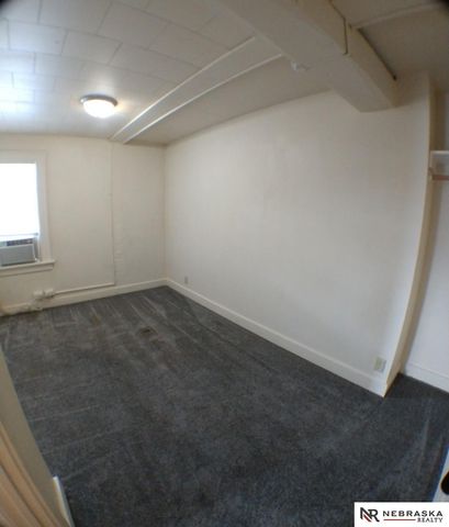 1941 J Street, Lincoln, NE 68510