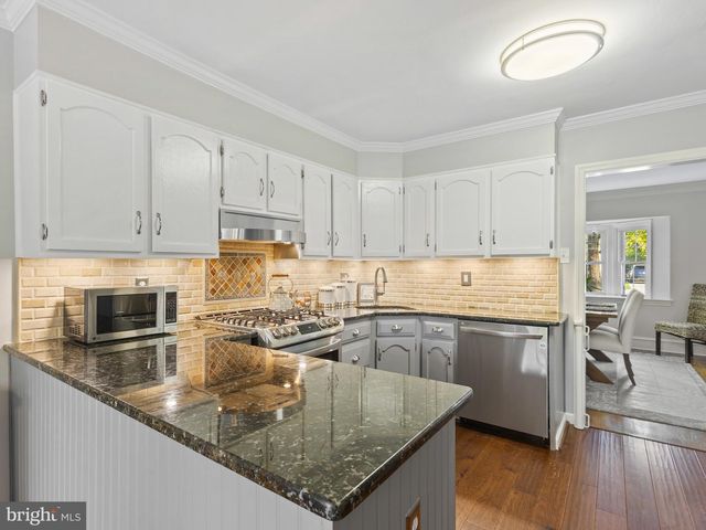 409 W KINGS HWY, Audubon, NJ 08106