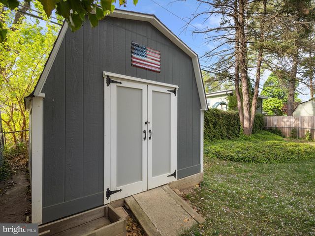 409 W KINGS HWY, Audubon, NJ 08106