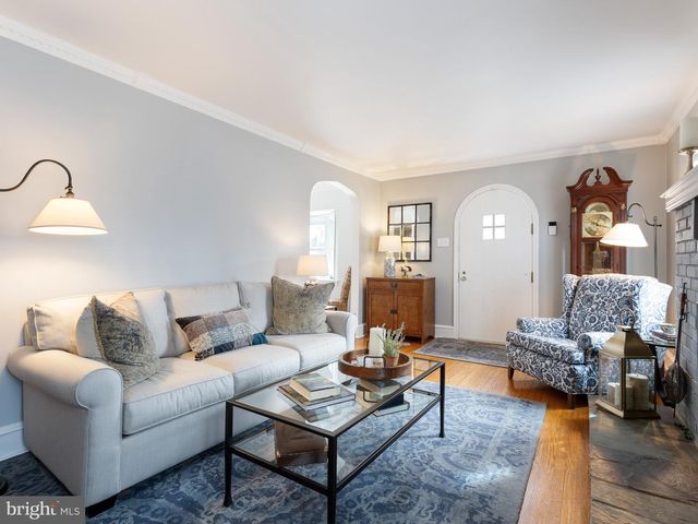409 W KINGS HWY, Audubon, NJ 08106