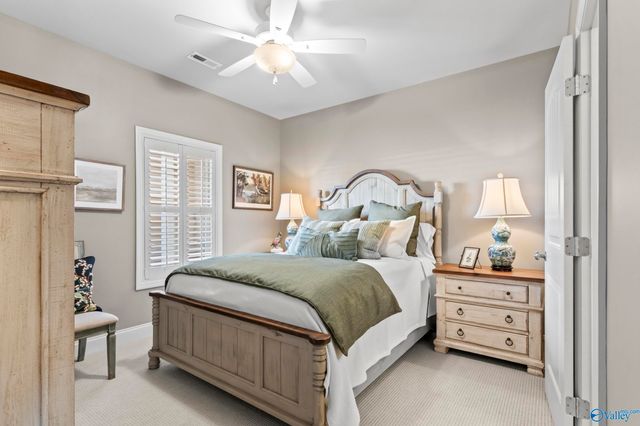 5590 Bay Village Drive 104, Athens, AL 35611