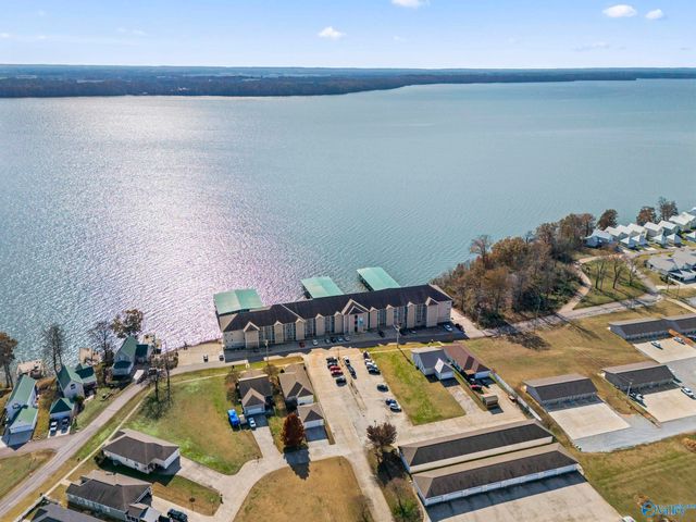 5590 Bay Village Drive 104, Athens, AL 35611