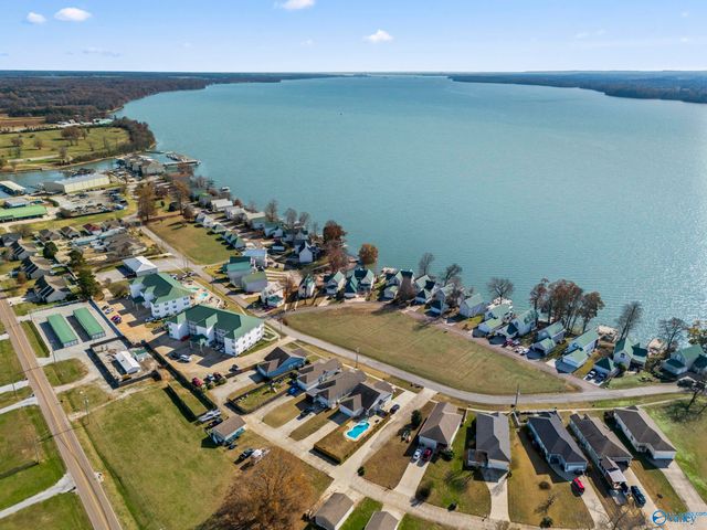 5590 Bay Village Drive 104, Athens, AL 35611