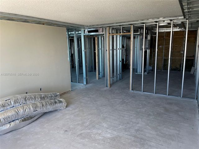 4101 Pine Tree Drive 926,925, Miami Beach, FL 33140