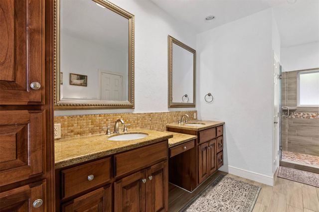 3114 W Autumn Run Circle, Sugar Land, TX 77479