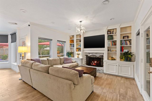 3114 W Autumn Run Circle, Sugar Land, TX 77479