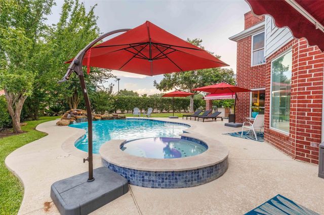 3114 W Autumn Run Circle, Sugar Land, TX 77479