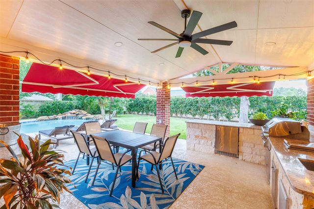 3114 W Autumn Run Circle, Sugar Land, TX 77479